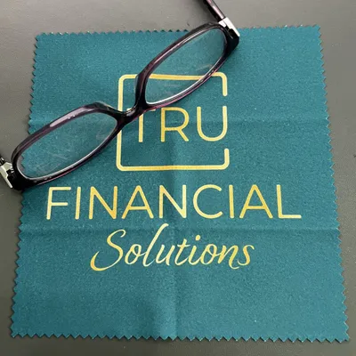 Cleaning cloth for eyeglasses
