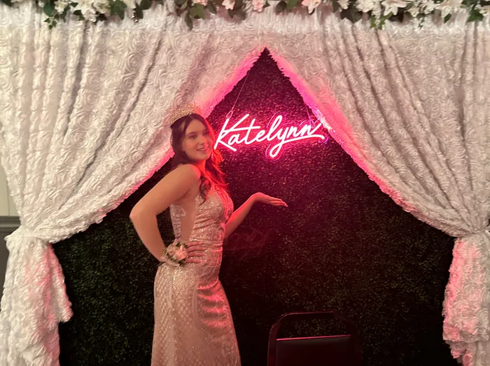 AllSignsToday.Com - Custom Neon Sign