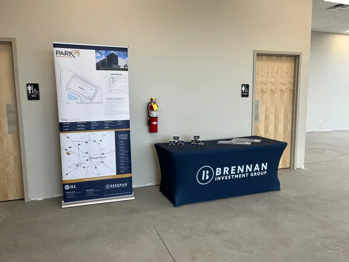 AllSignsToday.Com - Custom Round Table Covers