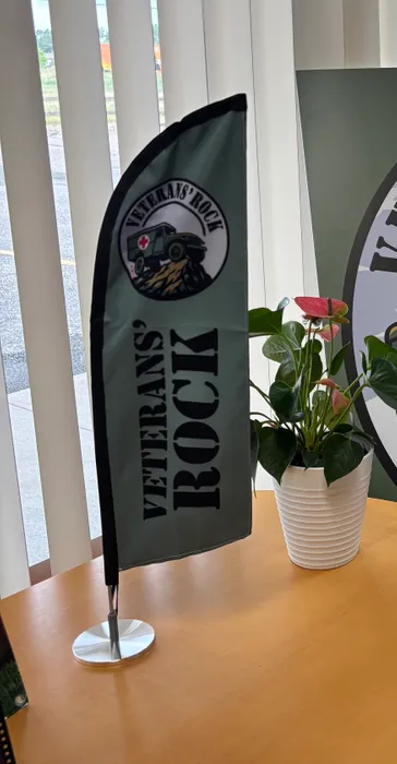 AllSignsToday.Com - Desk Flag